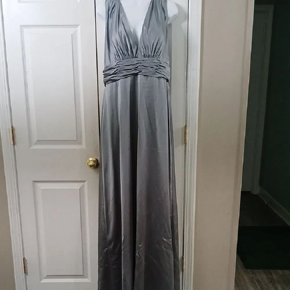 Revelry pewter crossover maxi formal ballgown prom dress Sz 20 EUC